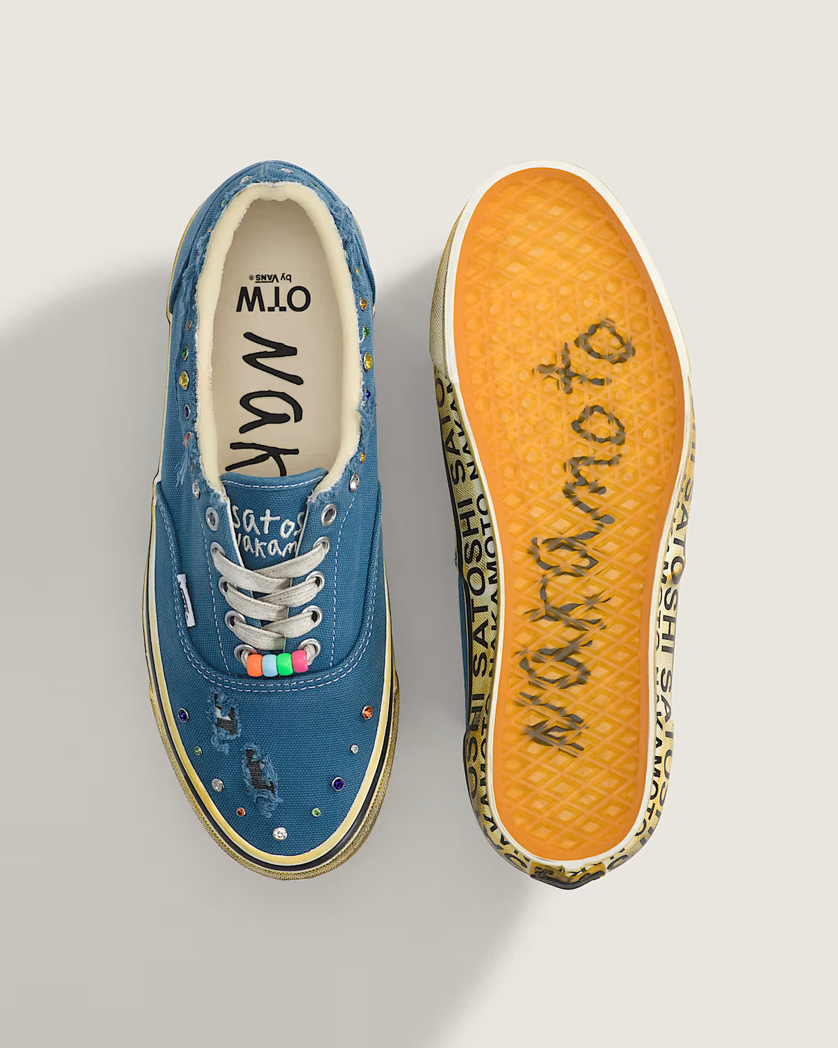 Vans OTW Era 95 Satoshi Nakamoto Round Lucky Charm Navy bovenaanzicht en zoolprofiel met oranje zool en gestanste tekst