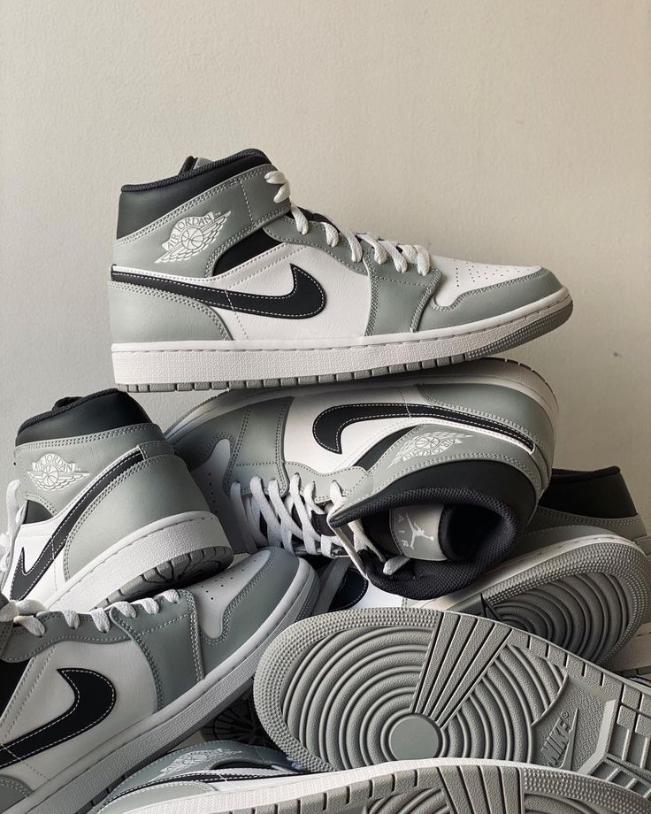 Nike Air Jordan 1 Mid Light Smoke Grey Anthracite