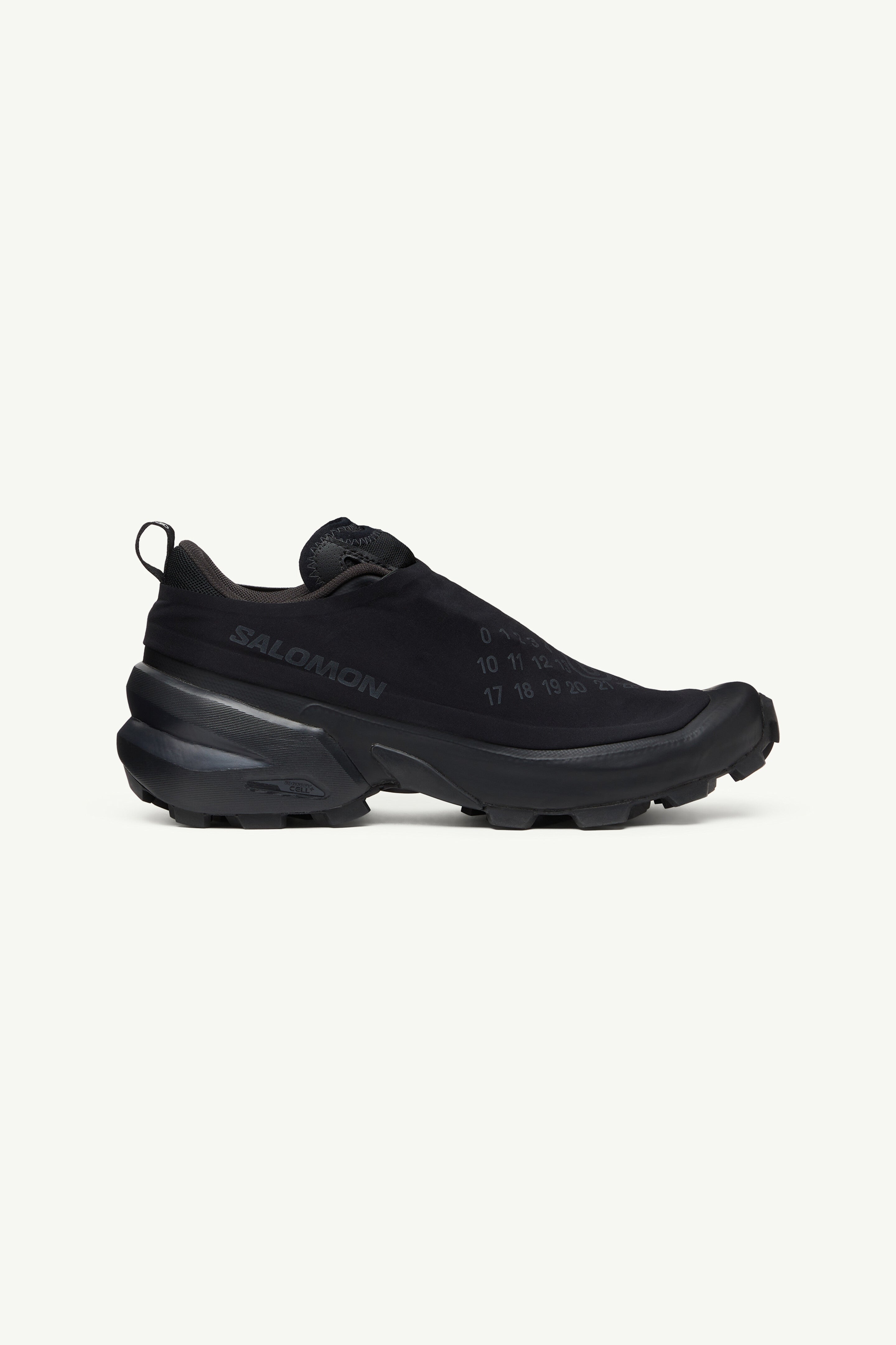 Salomon Cross Dust MM6 Maison Margiela Black