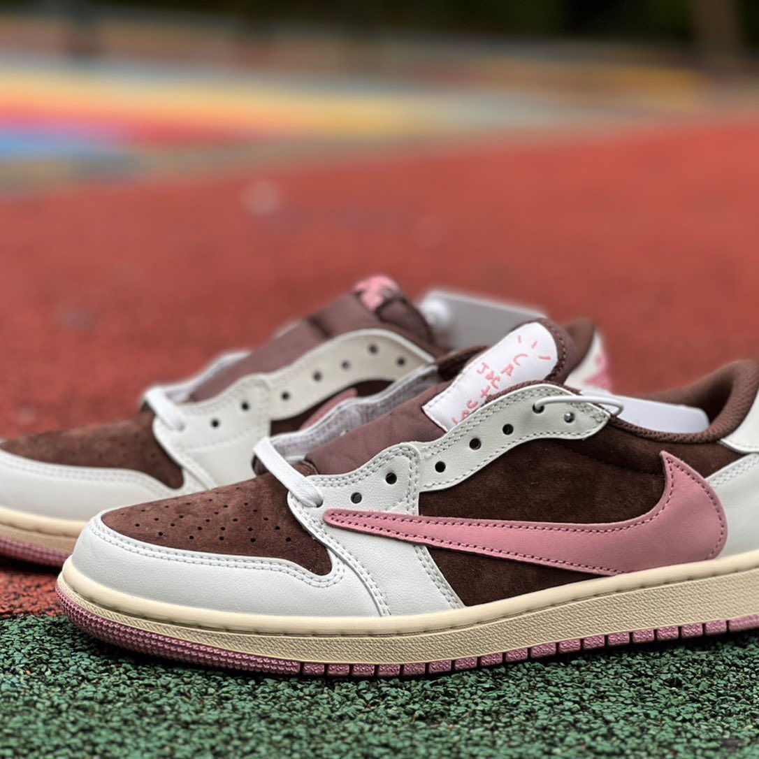 Travis Scott x Air Jordan 1 Low Dark Pony