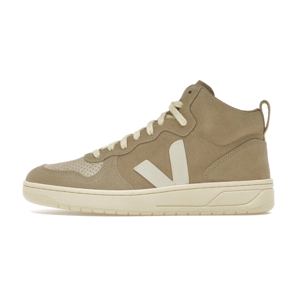 Veja V-15 Suede Dune Pierre hightop sneaker in zijaanzicht met beige suède, wit V-logo en crèmekleurige zool