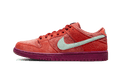 Nike SB Dunk Low Mystic Red