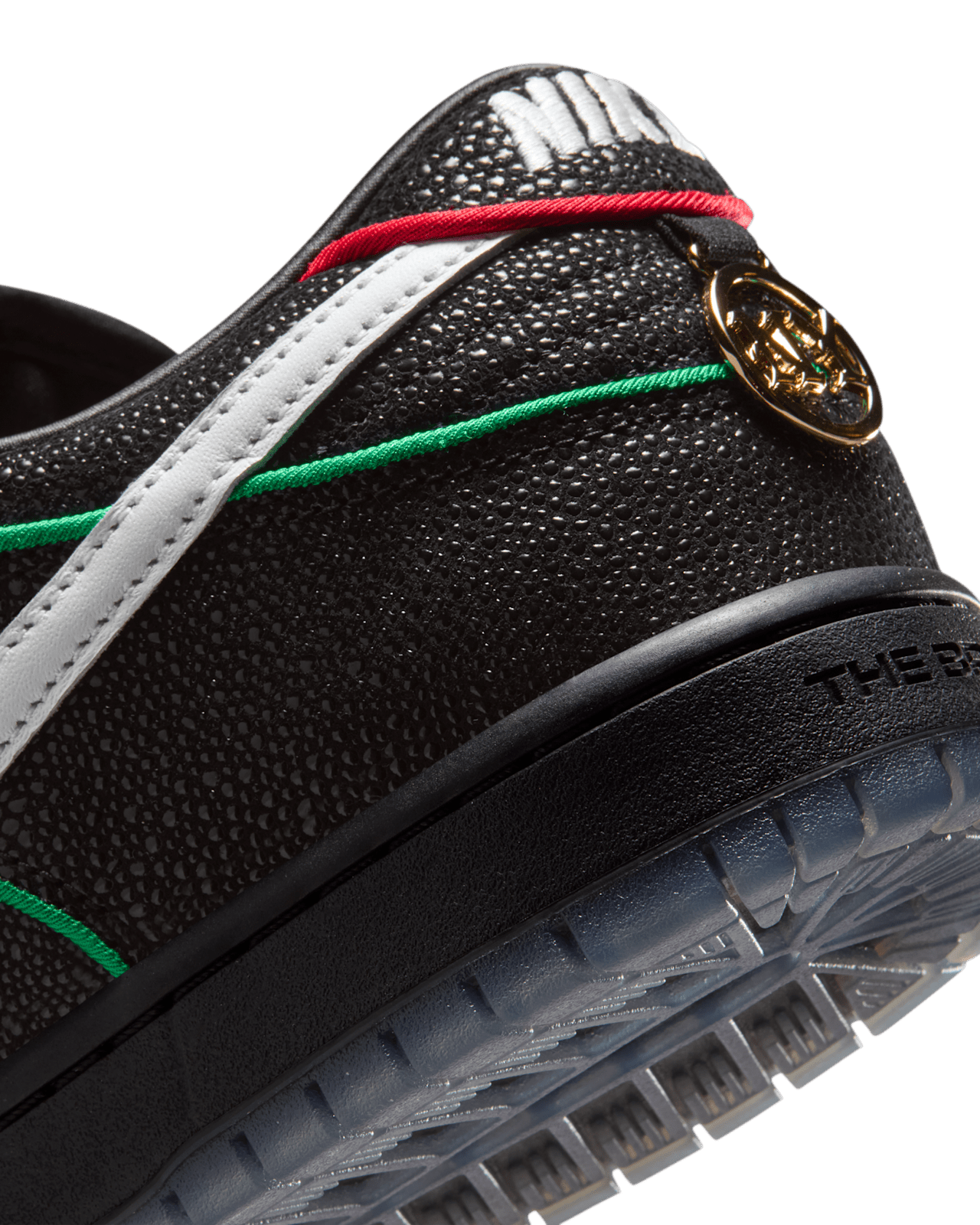 Nike SB Dunk Low Bronx Girls Skate